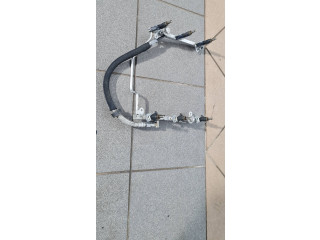 Vstřikovací lišta A2720700995   Mercedes-Benz C W204     