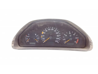 Přístrojová deska  Mercedes-Benz E W210 1997 2105400548, 110008826  