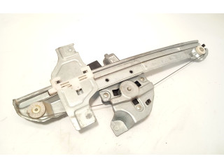 Vstřikovač 9815999280, 0130824160   Peugeot 2008 I    HMR (EB2FA) 