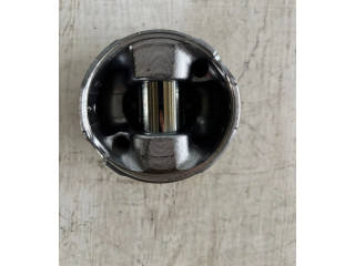 Píst 133010W010, 133010W010A0   Toyota Land Cruiser (J200)     