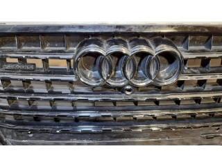 Верхняя решётка Audi Q7 4M 2015- года 4M0807233C      