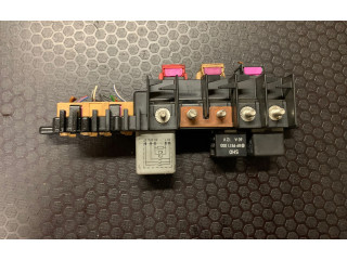 Блок предохранителей  896083000, 8L0941822A   Audi A6 S6 C5 4B    