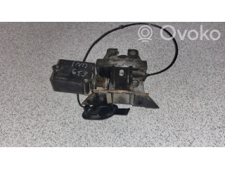 Zámek zadních dveří 8168892   BMW 5 E39 2003