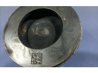 Píst 7810825, 7810825   BMW X1 E84     