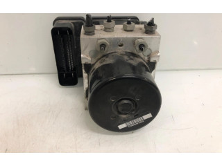 Jednotka ABS 31329140, P31329139   Volvo V70 2012