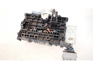 Блок предохранителей  72404134, 7240-4134   Nissan Navara D22    