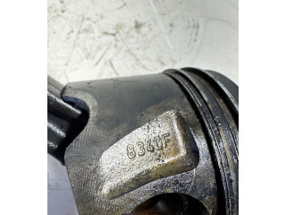 Píst 8340F   Mercedes-Benz ML W164    642.940 