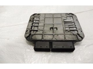 Pojistková skříňka Блок управления двигателем ECU 55579893   Opel Astra J 2013