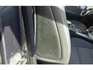 Подушка безопасности в сиденье    Mercedes-Benz C W204