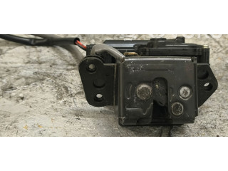 Замок багажника     Toyota Corolla Verso E121 2004 - 2007 года
