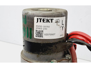 Руль Toyota Avensis T220  2000 - 2003 года 4525005750      