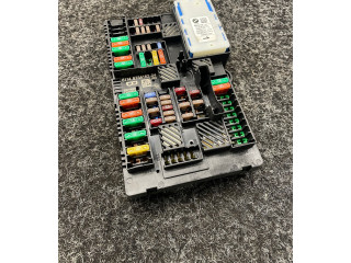 Блок предохранителей 8795477, 8734162   BMW 5 G30 G31    