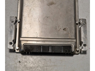 Řídící jednotka A0255457232, 0281001816   Mercedes-Benz C W202 1995
