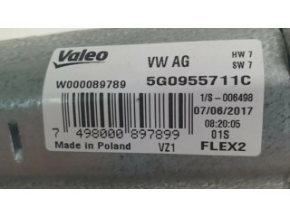 Моторчик заднего дворника 5g0955711c    Volkswagen PASSAT B8