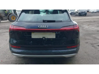 Замок капота 4M0823661   Audi e-tron