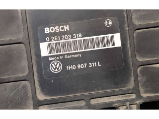 Блок управления двигателем ECU 1H0907311L, 0261203318   Volkswagen Golf III 1994