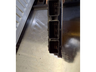 Блок управления двигателя 8200402578, 0281011890   Nissan Primastar