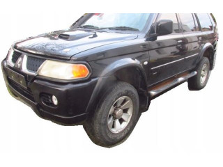 Zpětné zrcátko  Mitsubishi Pajero Sport I 2002    