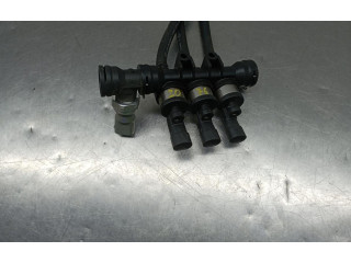 Топливная рампа 67R010185, 110R000005   Nissan Micra K14  