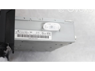 Радио/ проигрыватель CD/DVD / навигация