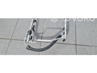 Vstřikovací lišta A2720700995   Mercedes-Benz C W204     