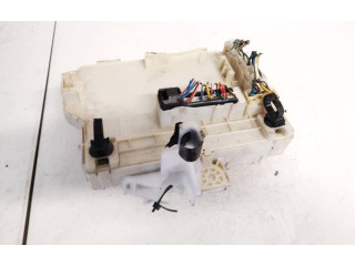 Блок предохранителей  mn108319, 78120-47050   Mitsubishi Colt    