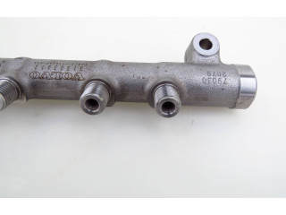 Vstřikovací lišta 31303612   Volvo S60    D 4204 T14 