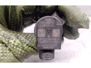 Vstřikovač A6510702887, 28348370DELPHI   Mercedes-Benz E A207    651911 
