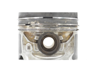 Píst 11258519401   BMW 3 F30 F35 F31  pro naftový motor 2.0 B47D20A 