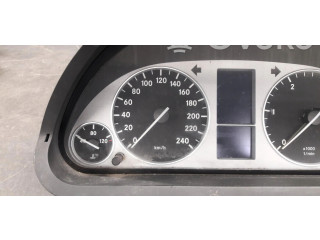 Přístrojová deska  Mercedes-Benz B W245 2008 a1694403911  