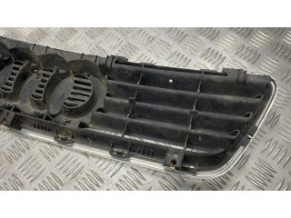 Передняя решётка Audi A6 S6 C4 4A 1994-1997 года 4A0853651C      