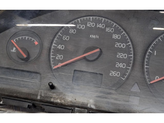 Přístrojová deska  Volvo S70  V70  V70 XC 2001 9483487, 0095145  