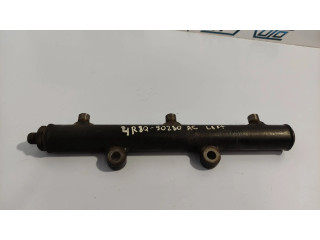 Топливная рампа 4R8Q90280AC   Land Rover Discovery 3 - LR3 2.7 
