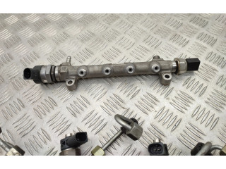 Vstřikovač 0445110471, 04L130277AE   Skoda Octavia Mk3 (5E)     