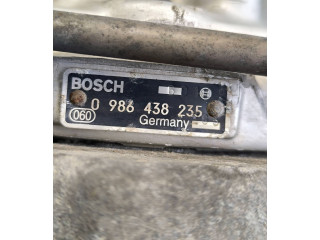 Топливная рампа 0438121087, 0986438235   Audi 80 90 B3   для двигателя AAD