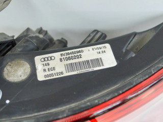 Задний фонарь правый 81060202, 8V3945096D    Audi A3 S3 8V   2013-2019 года