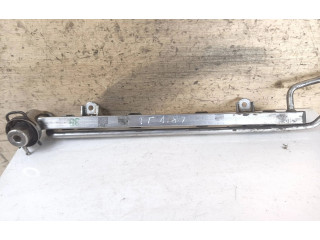 Топливная рампа 06A133681   Audi TT Mk1  