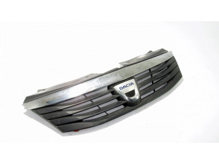 Передняя решётка Dacia Logan I 2004-2012 года 8200748240      