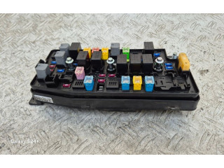 Блок предохранителей 95202894   Opel Antara    