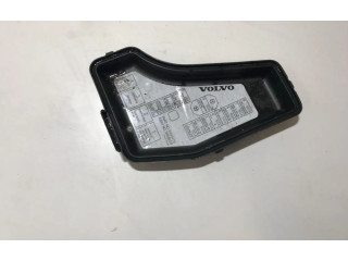 Блок предохранителей  9456416, 9456819   Volvo C70    