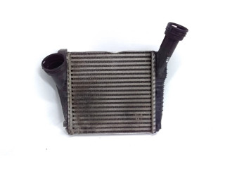 Интеркулер  8ML376729571, 99000956   Volkswagen Touareg II 