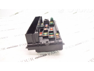 Блок предохранителей 9210863   BMW X3 F25    