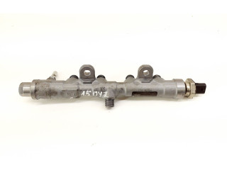 Vstřikovací lišta 9821399680   Peugeot 5008 II     