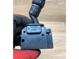Ручка стеклоочистителей 17D682   Mazda 5