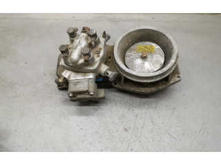 Vstřikovací lišta 0438121011, 026133353   Audi 80 90 B3     