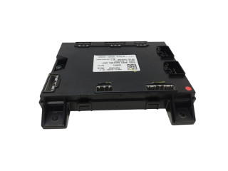 Блок комфорта P0747Q08F, P0747V01C   Tesla Model S   