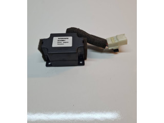 Zpětné zrcátko  Volvo C70 2000  3533807, 1034797W44  