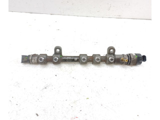 Vstřikovací lišta 2381033030, 2328033020   Toyota Auris 150    1ND-TV 