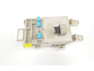  Pojistková skříňka 8273060080, 8273060080   Toyota Land Cruiser (J120) 2005