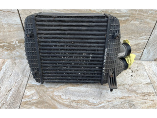 Радиатор интеркулера     16484792, 670035635    Maserati Levante 
